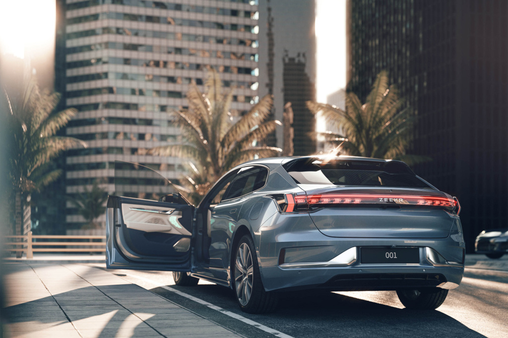 入门即巅峰选长续航双电机WE版就够了极氪001购车手册