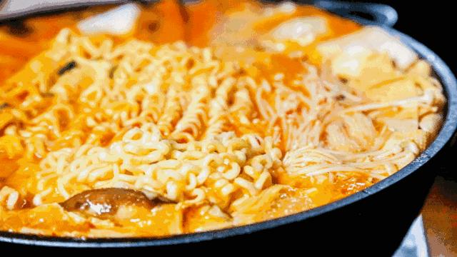 在西安吃火锅这8家店吃到过瘾,西安最好吃的十大火锅