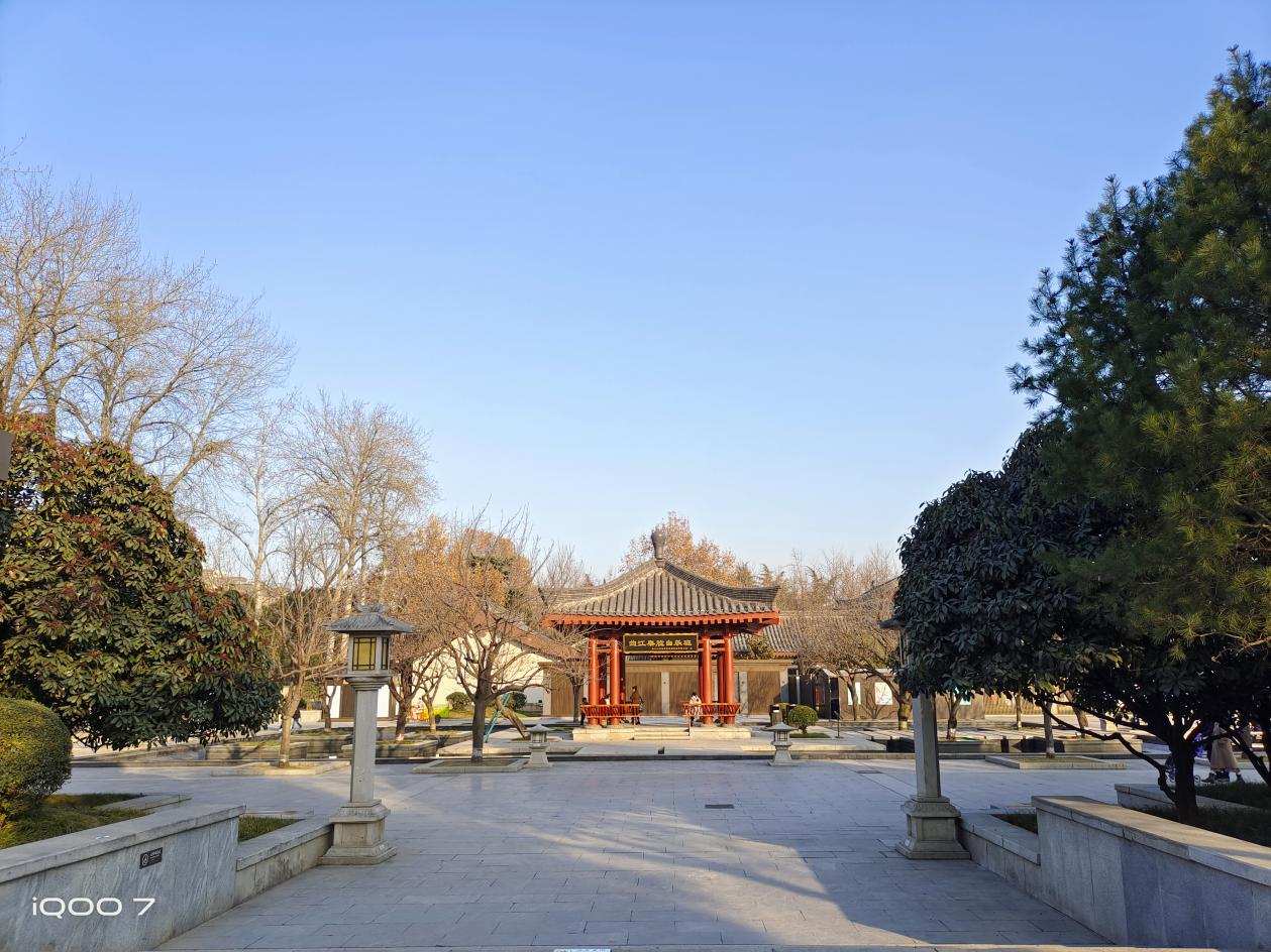 iqoo7传奇版和普通的有什么区别,iqoo7传奇版和普通版的有区别吗