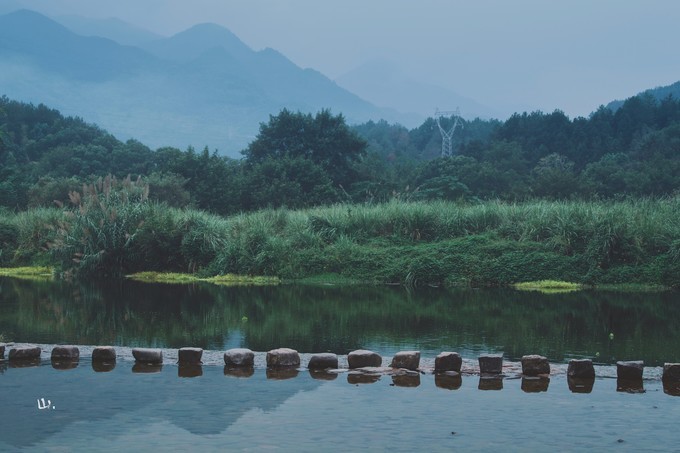 心中有桃花源何处都是山水间,心中若有桃花源何处是水云间