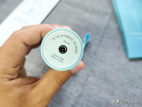 电动牙刷推荐100以内续航持久性强,实测入门必备的一款电动牙刷