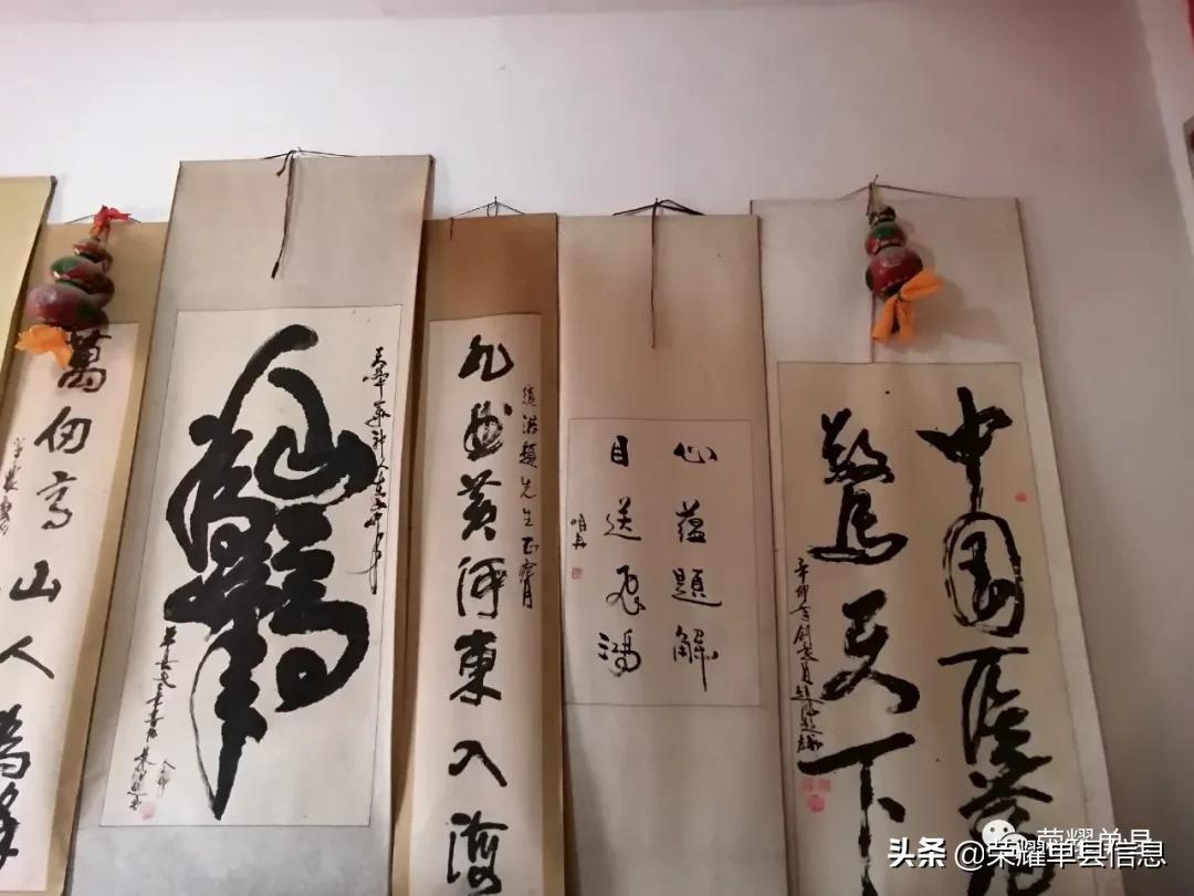 大衣哥朱之文的家乡：88岁的赵鸿燊能倒立、骑独轮车