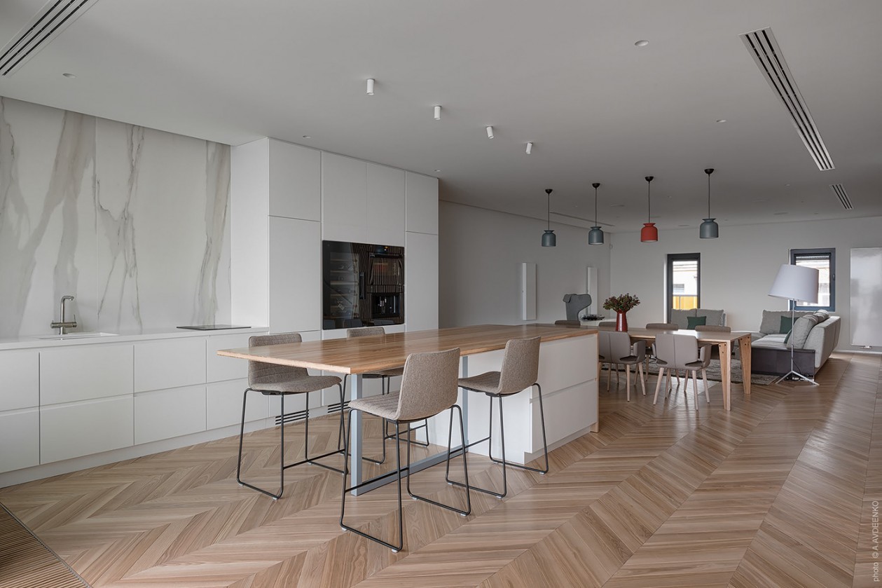 原木地板全屋搭配白色家具效果图,七里河中式原木整装全屋家具定制