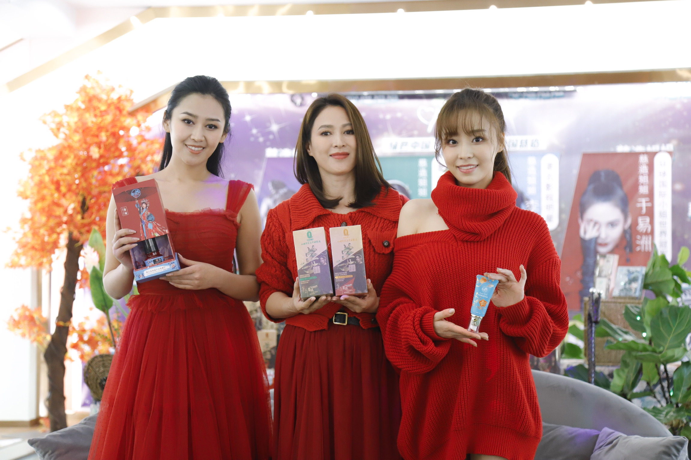 梁琤于易洲李艺助阵“一本年货节”透露“慈造哥哥”即将加入