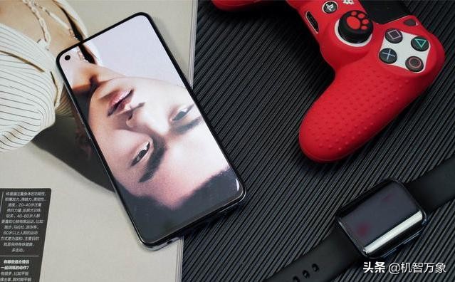 realme真我gt黄色沉浸式开箱,realme全新性能旗舰真我gt发布