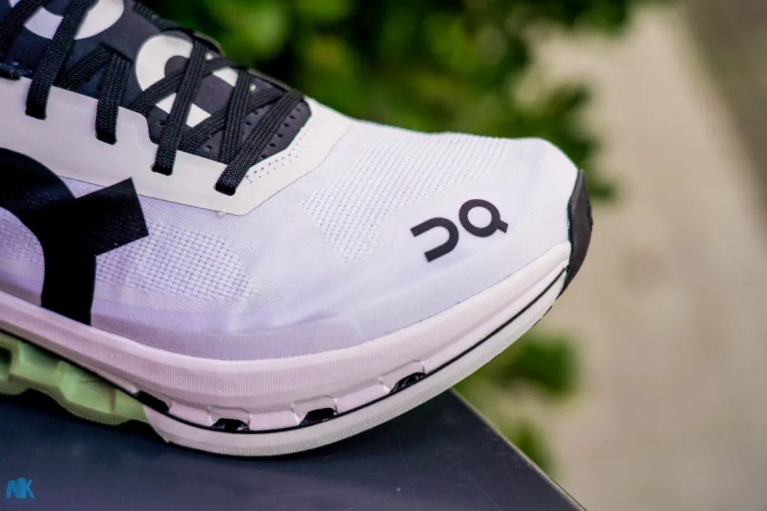 cloudboom跑鞋,oncloud跑步鞋测评