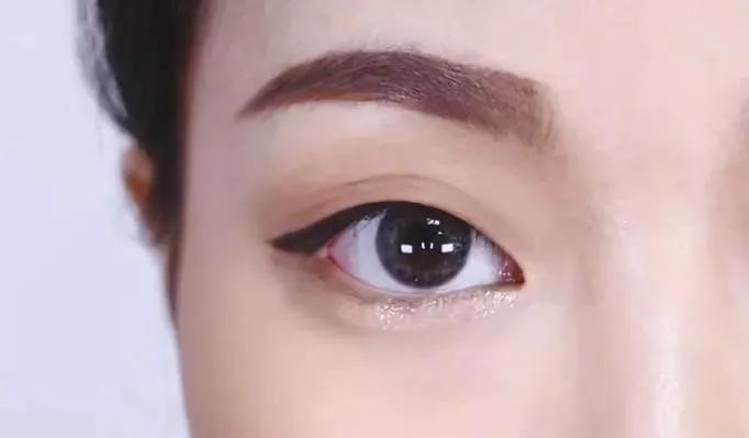 单眼皮新手怎么画眼妆简单的教程,单眼皮日常眼妆怎么画显大又干净