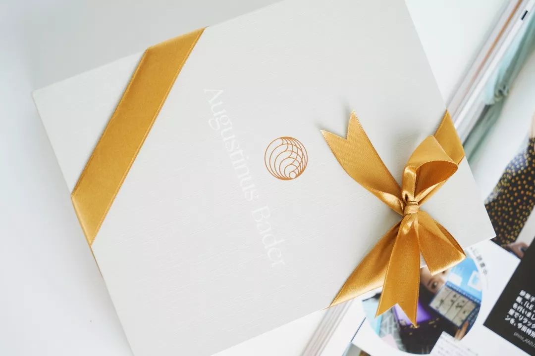 一千块防脱洗发、卸妆行李箱、油痘皮护肤、本月爱用让你大饱眼福