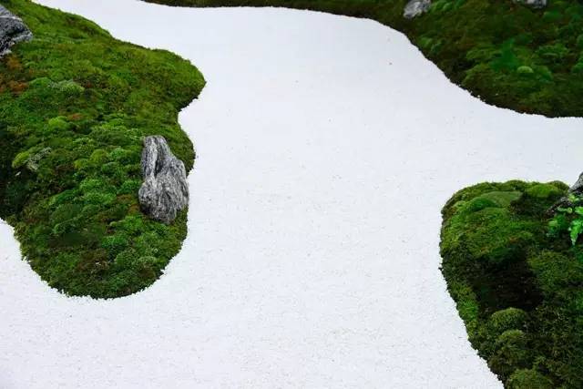 枯山水庭院景观制作过程,庭院枯山水施工做法
