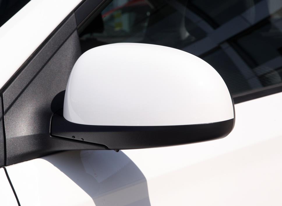 现代瑞纳基础款,现代瑞纳品质不输日系车