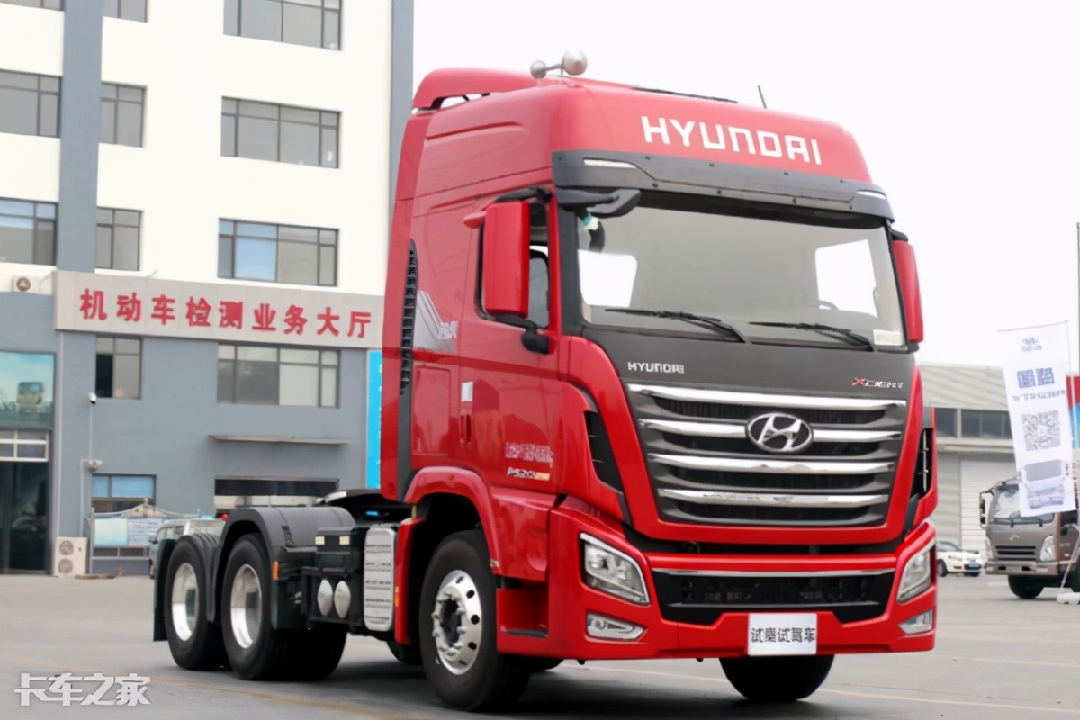 东风旗舰重卡最新款,东风天龙旗舰和欧曼自动挡哪个好