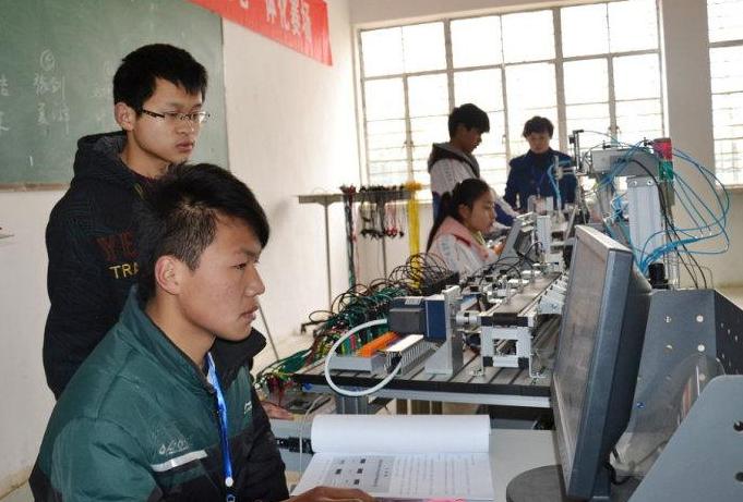 中考失利考不上普高可以选择复读,中考失利不让复读怎么办