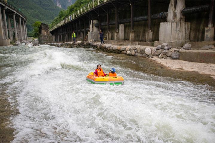 宜昌这个地方产美女，有一个大家都认识，现在还能让熊孩子涨知识