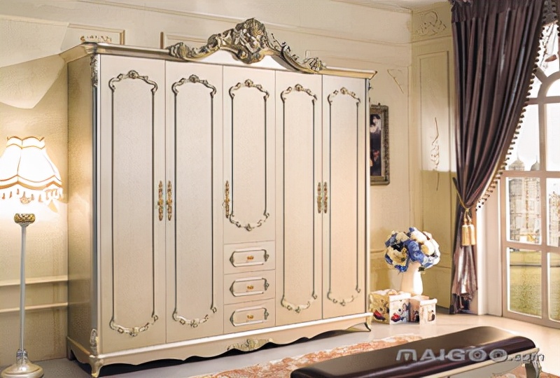 网上买家具靠谱吗,定制家具和网上买家具哪个便宜