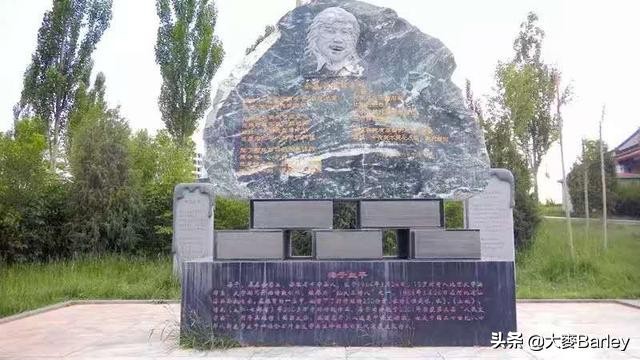 散文｜我在海子写《日记》的“荒凉的城”，解甲归田