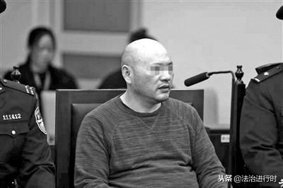 代购走私逃税30万案件,代购逃税74万判多少年