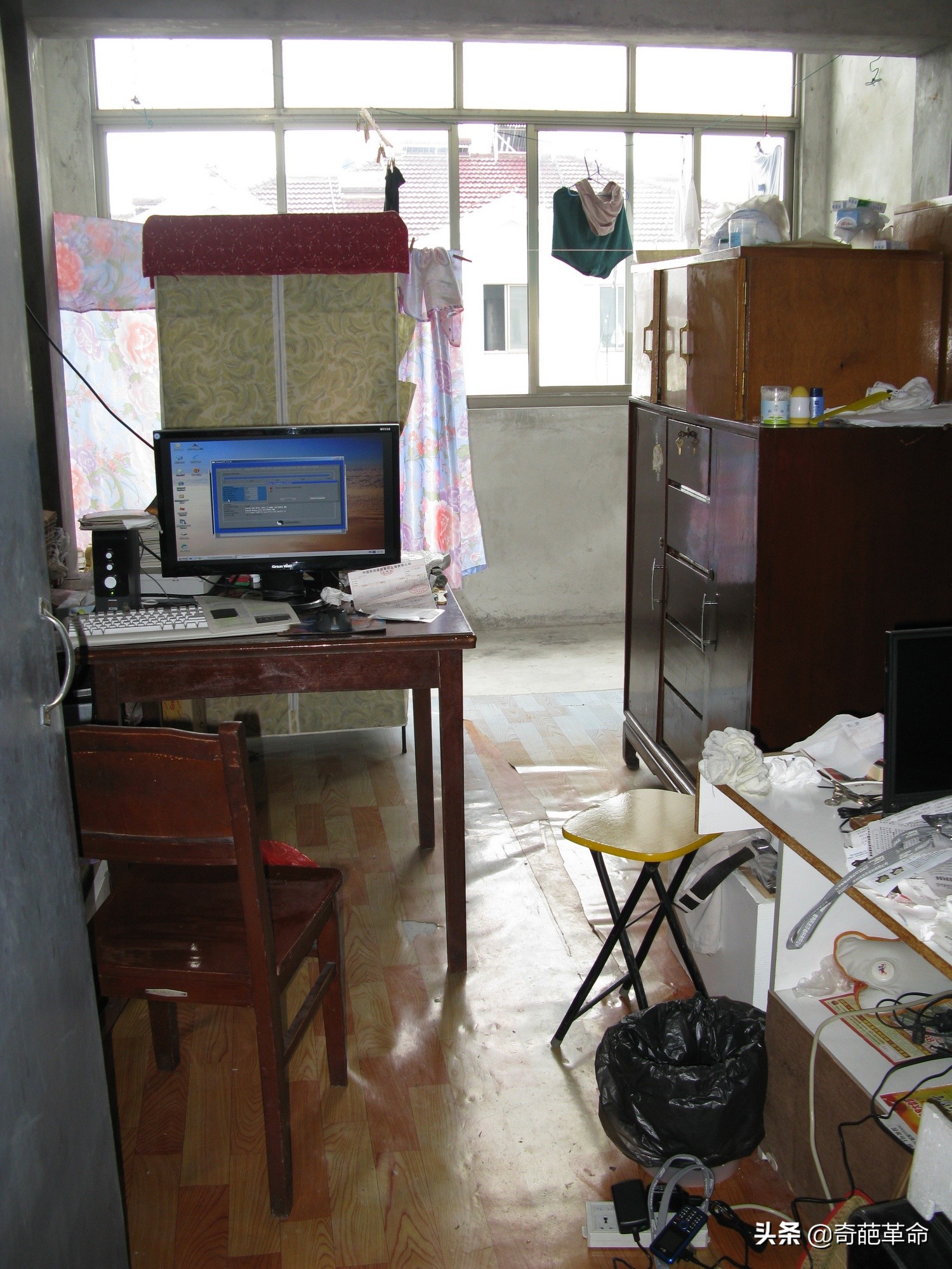 显示器用几年更换比较好,显示器坏了换显示器资料还在吗