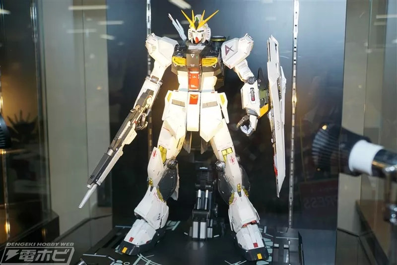 mafex钢铁蜘蛛侠手办测评,mafex蜘蛛侠黑红国产