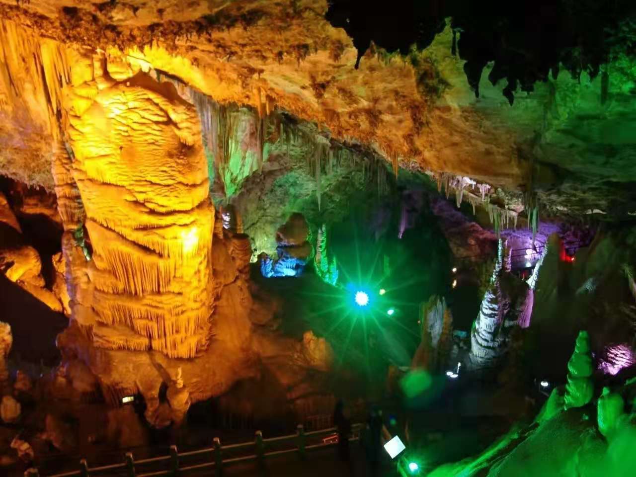 洛阳地下八亿年的鸡冠洞,洛阳栾川地下宫殿