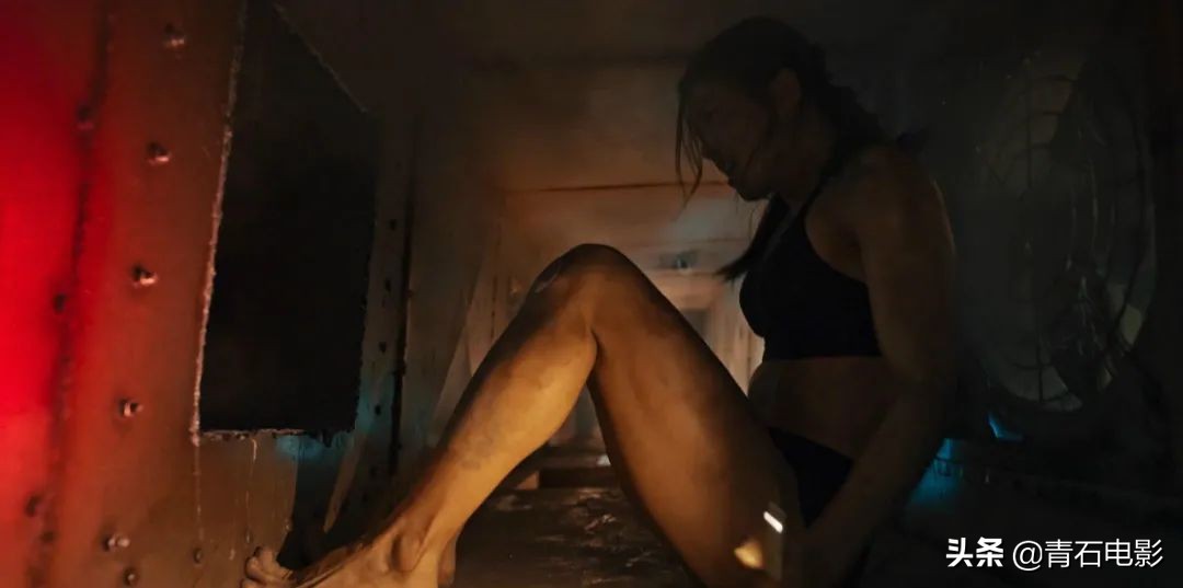 连续4天上榜，比《王国》尺度还大，不愧是一集30亿韩元的韩剧