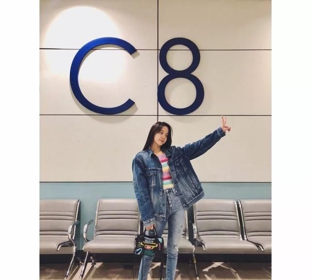 匡威代言人欧阳娜娜,匡威onestar红白拼接欧阳娜娜