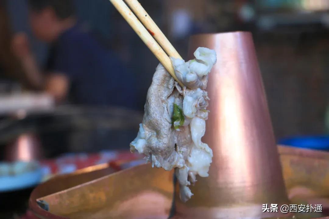 西安城墙下的铜火锅,西安城墙底下的羊肉泡馍
