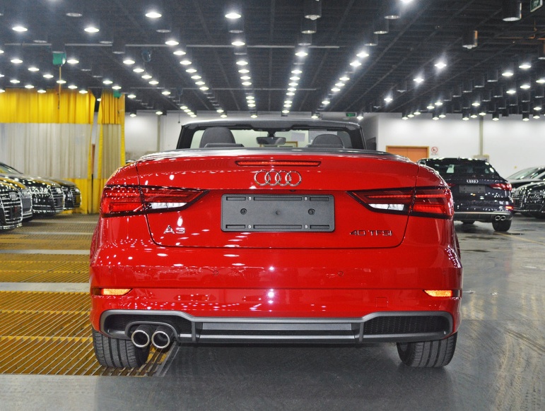 奥迪a3和宝马3系哪个更具有性价比,奥迪a3敞篷2023款落地价