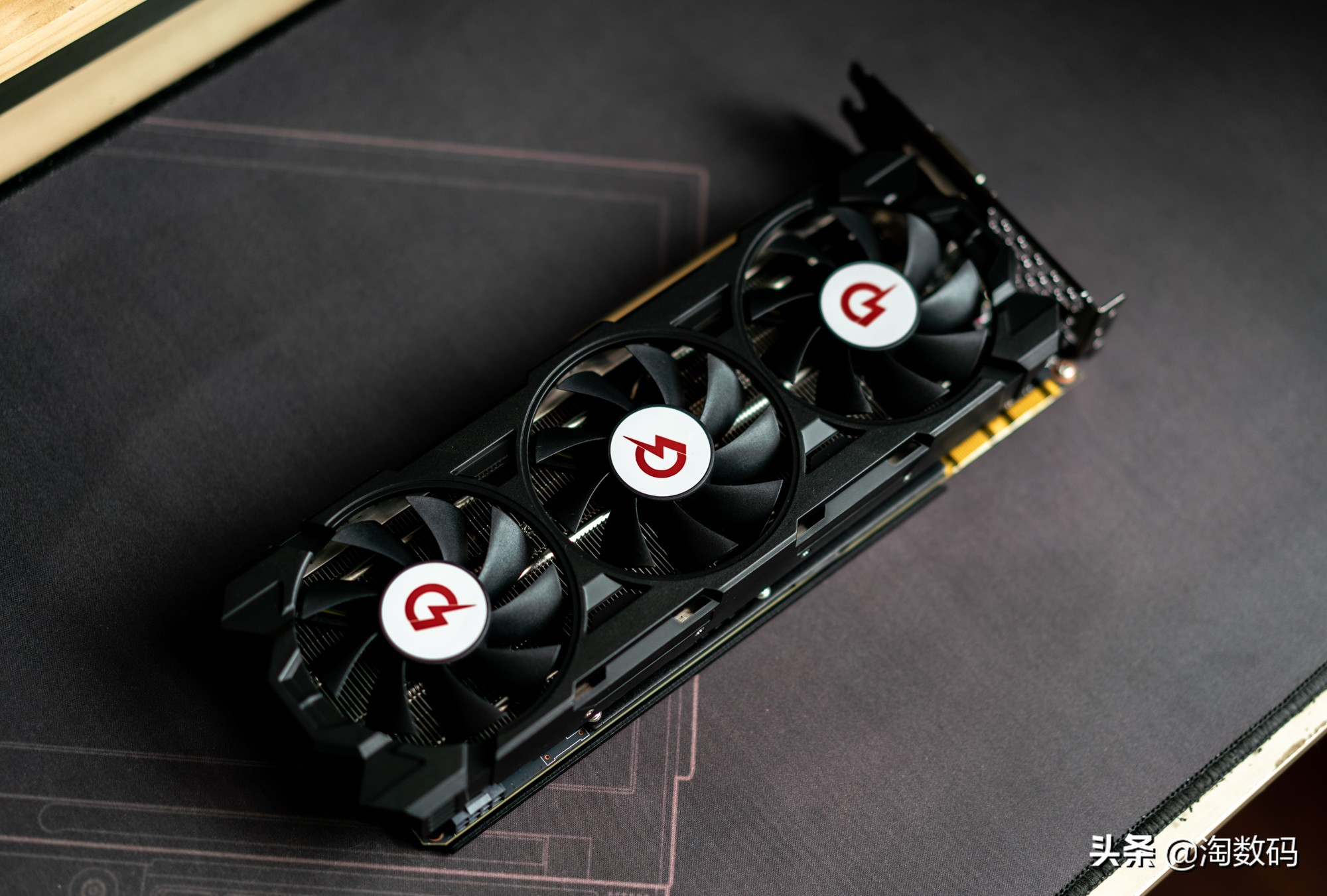 ￥1799买GTX1080全新显卡，你这让GTX1660Ti怎么活？还带一年保修