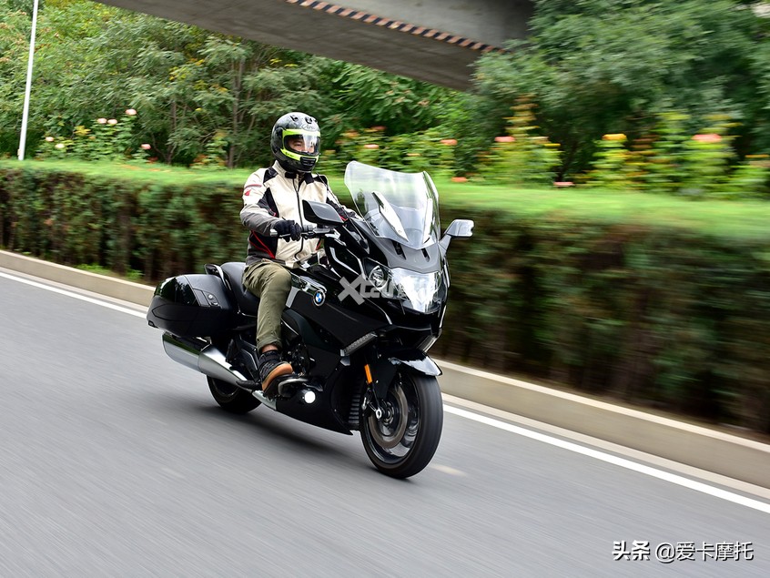 宝马k1600b和哈雷公路滑翔,哈雷k1600