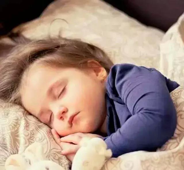 依赖性强的孩子怎么引导,怎样培养孩子自觉性和独立性