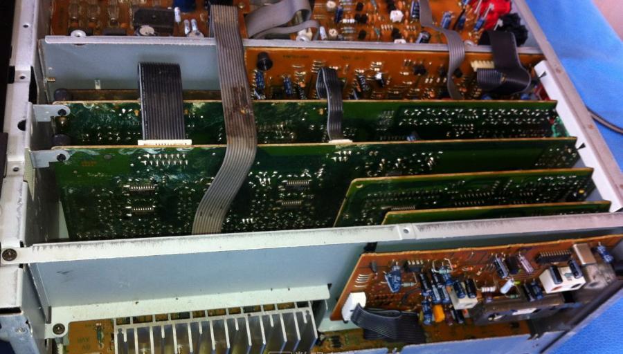 修一台建伍高端功放内部线路不亚于一台黑白电视机