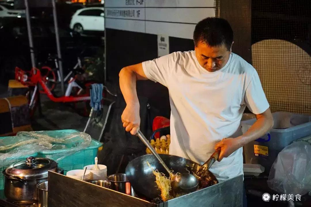 深圳罗湖凌晨炒米粉,深圳不炒米粉的夜晚