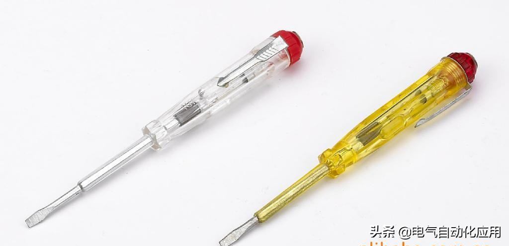 测电笔直接插入插排不会触电吗,测电笔为啥要按住顶部不会触电吗