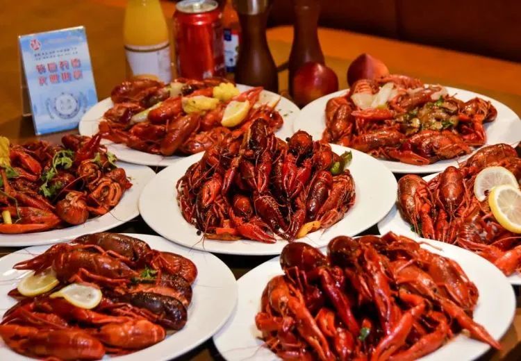 夏日盛宴小龙虾,夏季小龙虾盛宴抖音团购