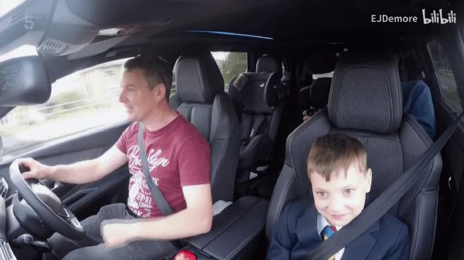 结婚30年生22娃，网友群嘲太窒息了，结果他们的生活却啪啪打脸