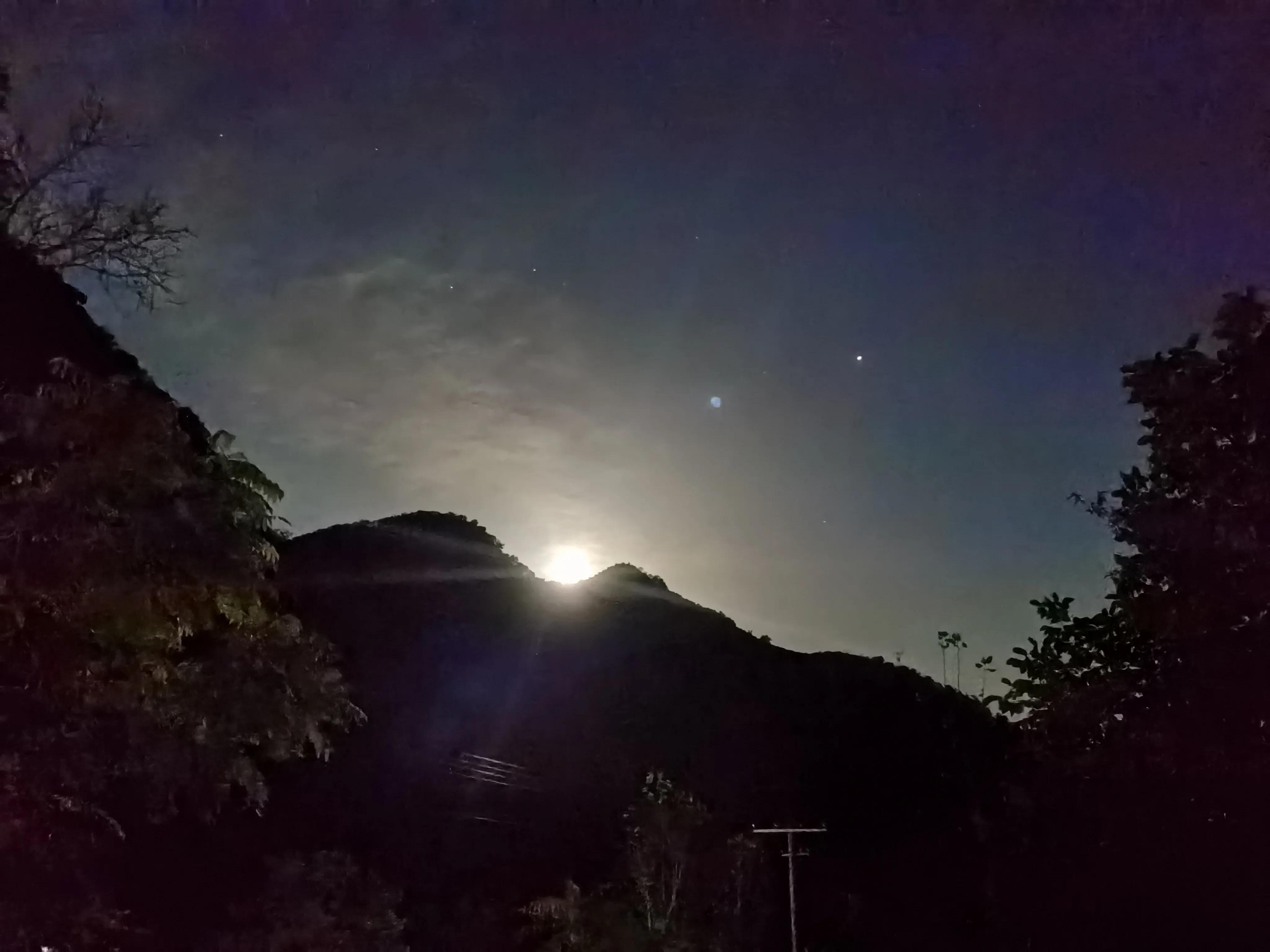 都知夏日驼梁美，秋季呢？阜平花塔村进山带您领略最美的秋日驼梁