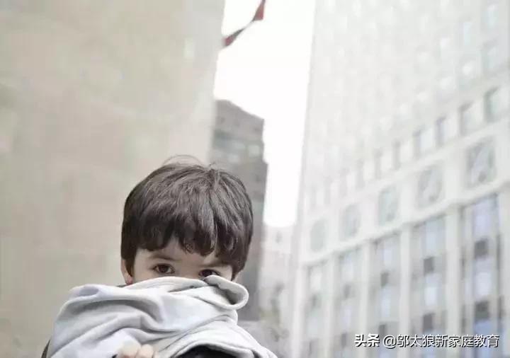 娃儿胆子小该怎么培养,对孩子说别害怕