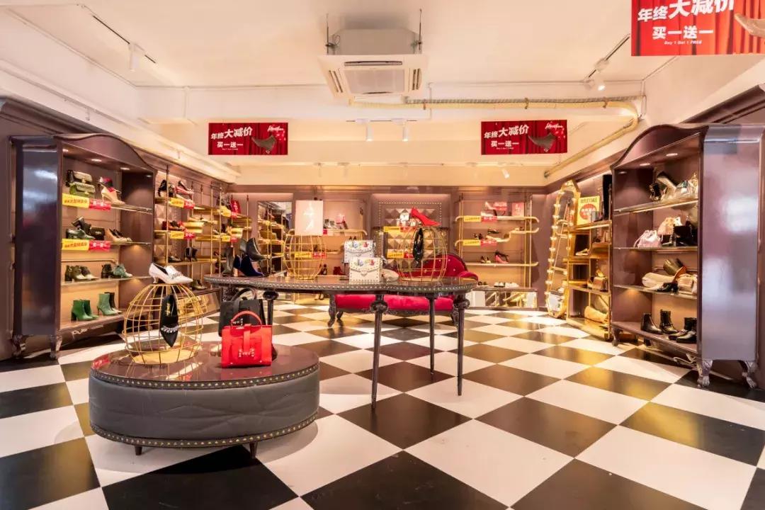 莱尔斯丹lesaunda包包官方旗舰店,莱尔斯丹包包档次怎样