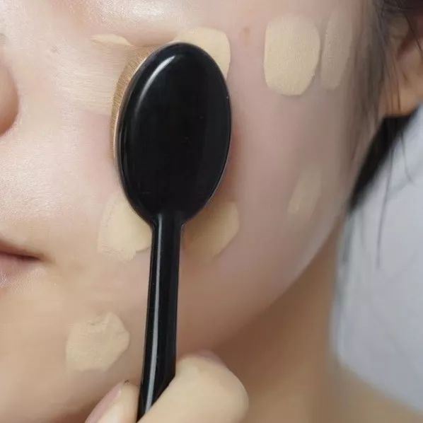 这些100元以内的彩妆也好用了吧！怎么买都不会吃土啦