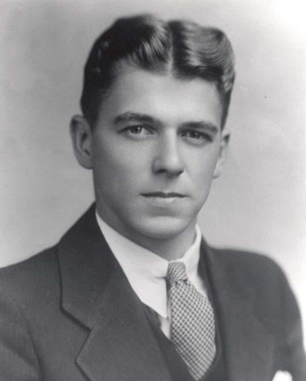 小男孩踢足球踢破了玻璃动画,小男孩踢足球打破玻璃