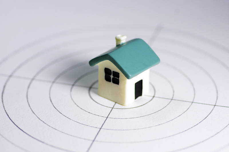 买房中户选择西边还是东边,买房中户选东边户好还是西边户