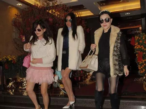 有钱有闲风华绝代,有钱有闲有美貌