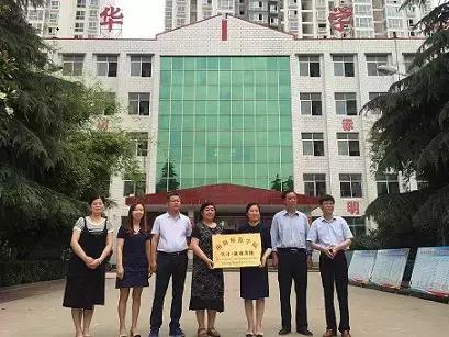 巨海纳百川麟阁多才贤意思,巨海纳百川麟阁多才贤什么意思