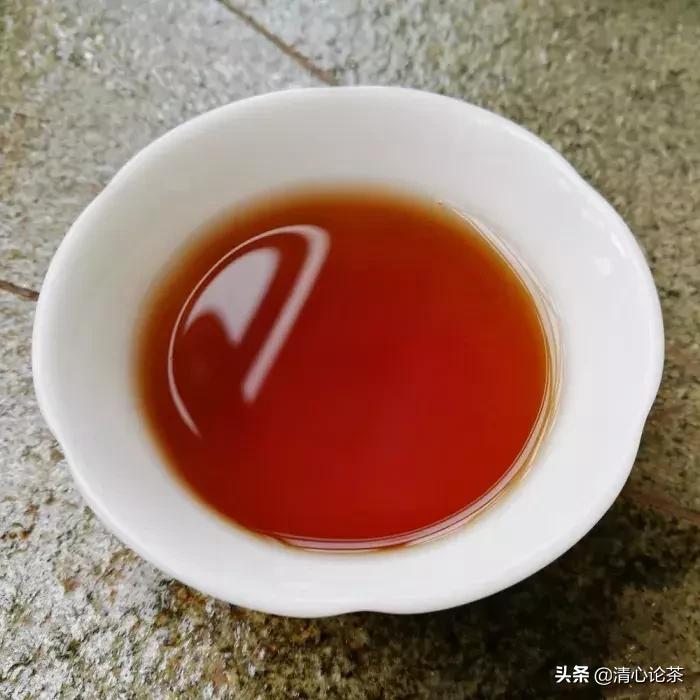 澜沧古茶乌金对比大益,澜沧古茶0085和乌金哪个好
