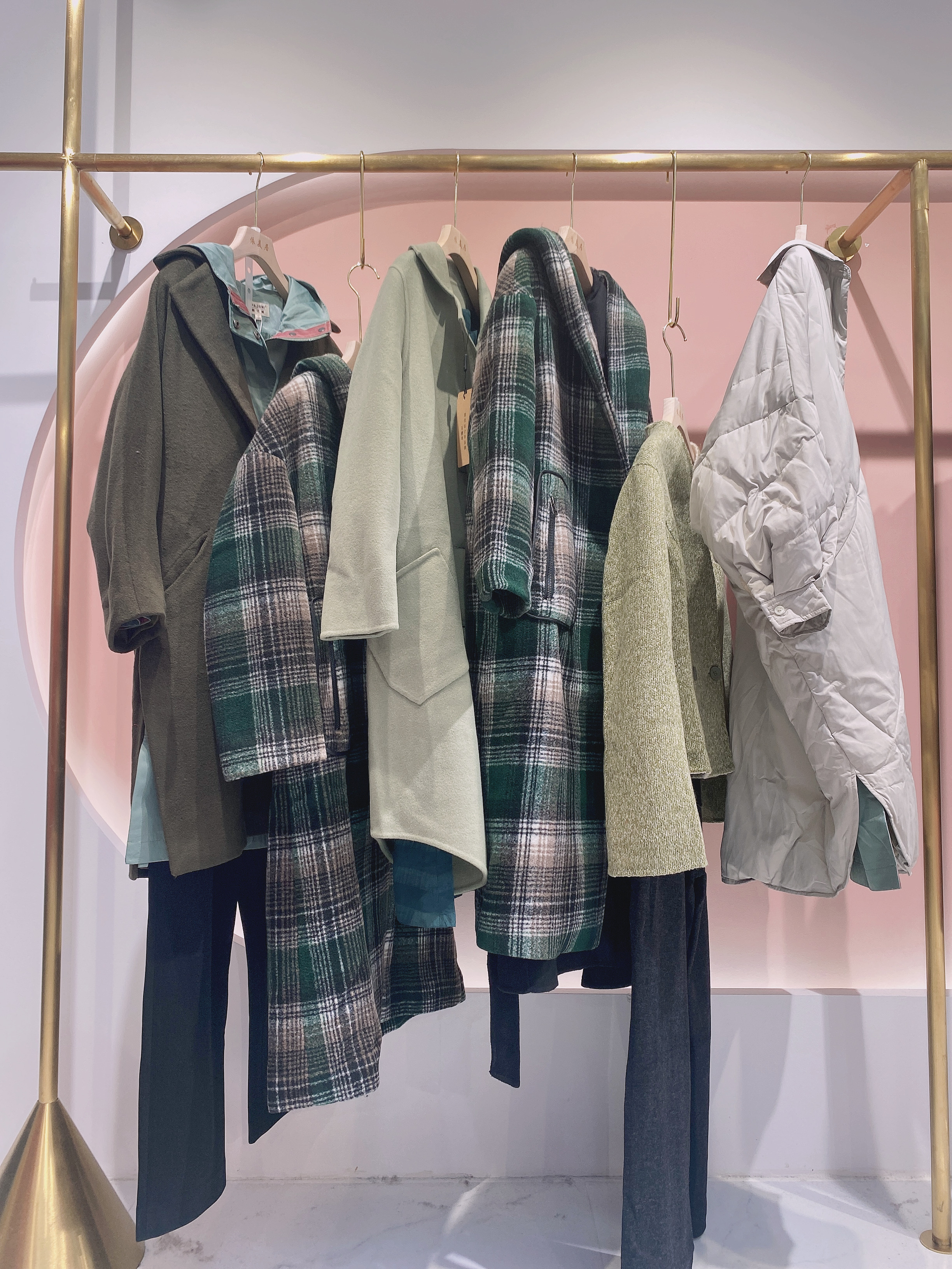 帕佳妮女装什么档次,帕佳妮服装价格