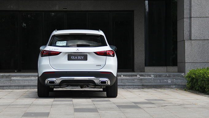 奔驰gla200排量多大,奔驰gla2004matic