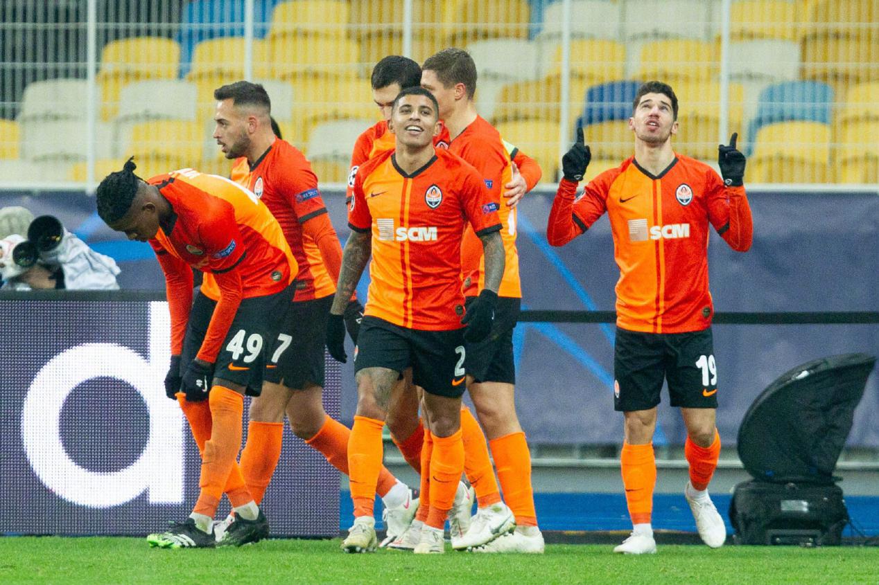 拜仁6冠王巴萨6冠王皇马3连冠,历史上赢过拜仁最多的球队