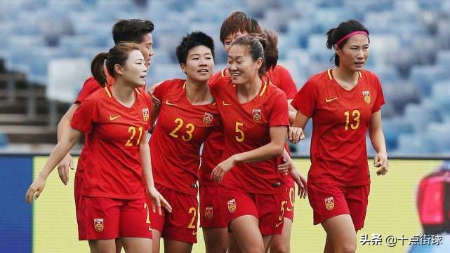 中国中甲职业足球运动员收入,中国足球中超球员年薪