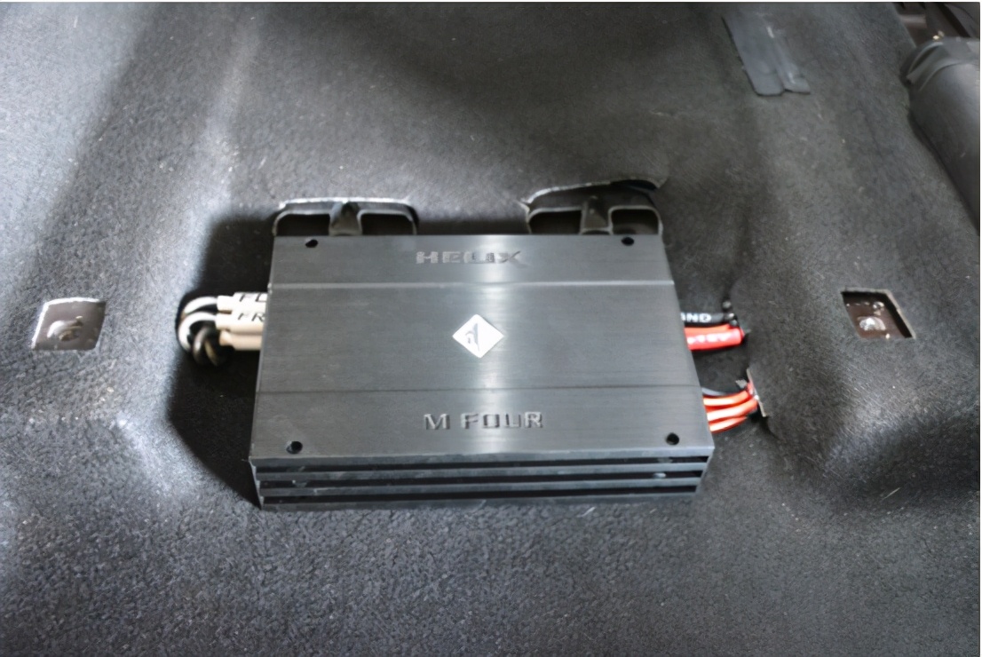 昆明汽车音响改装视频教程,昆明汽车音响改装效果图