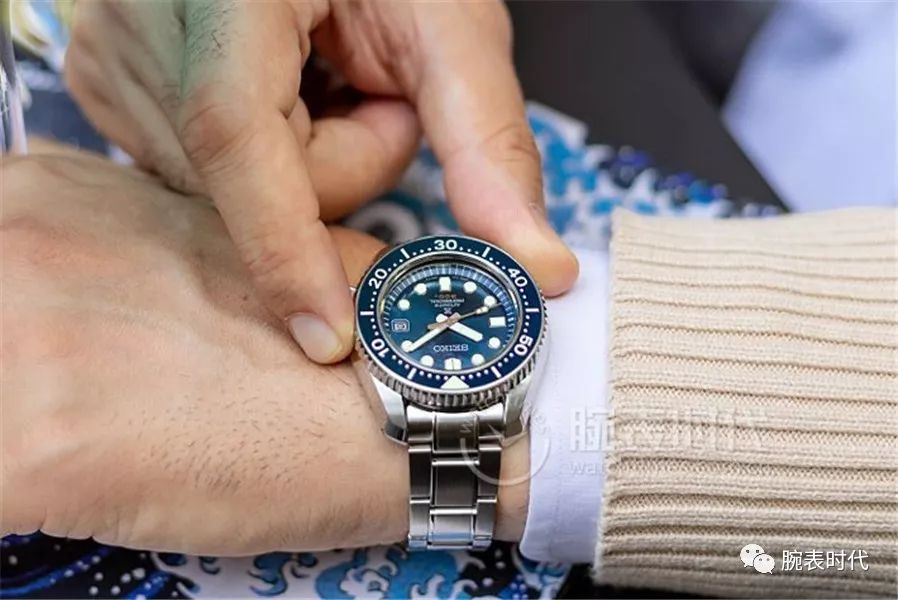 2万多大轿车,精工蓝色表盘